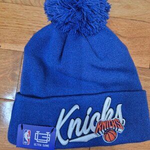 NBA Ultra Game New York Knicks Winter Hat Full Swing Beannie Pom Pom Royal New